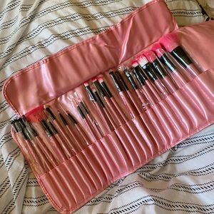 Large brush set for full face make up